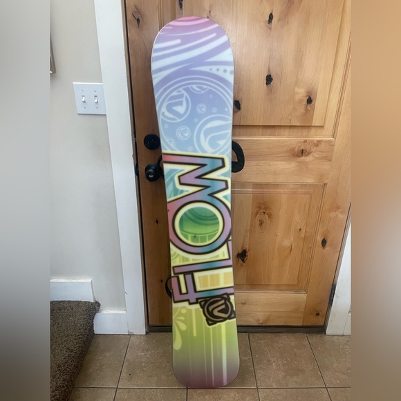 149 Flow Snowboard with Burton Bindings - Picture 3 of 10